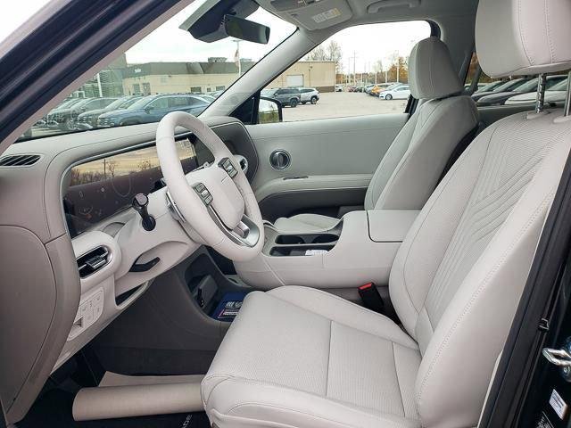 New 2026 Black Hyundai SEL image 10