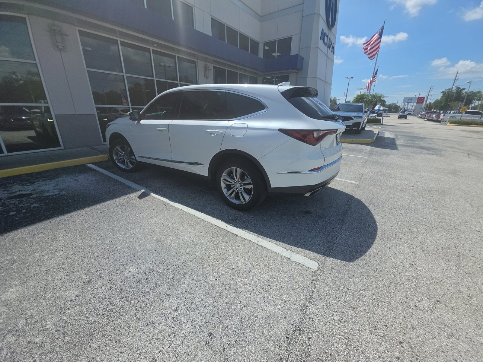 Used 2025 Platinum White Acura Base image 4