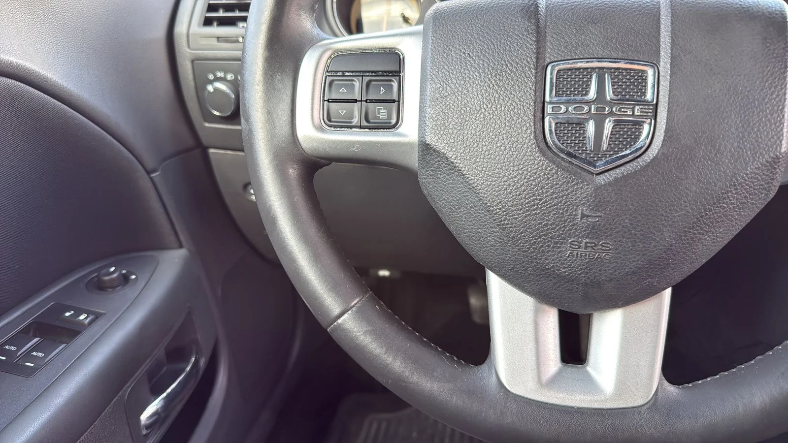 Used 2014 Blue Dodge SXT image 16