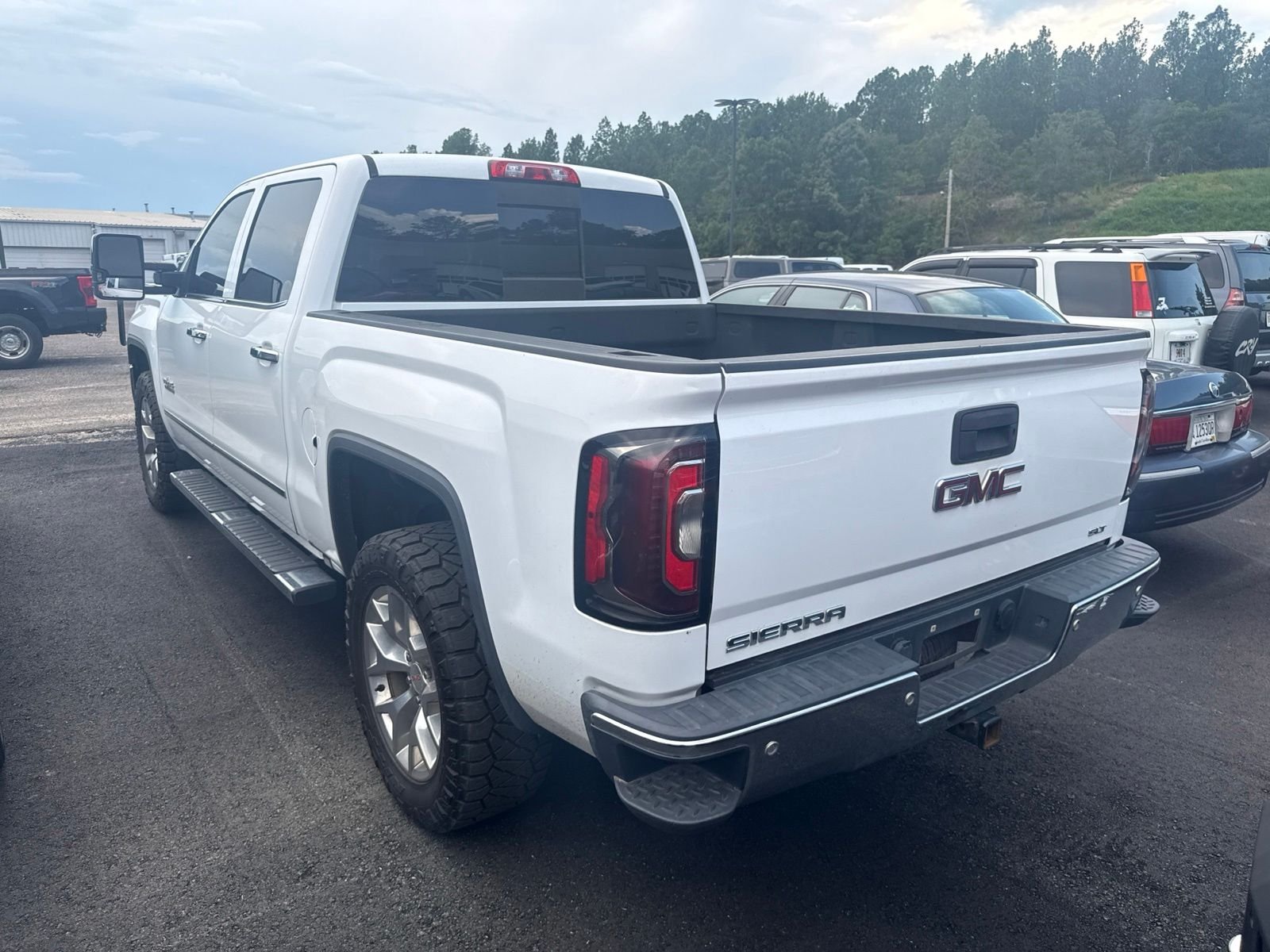 Used 2018 White GMC SLT image 4