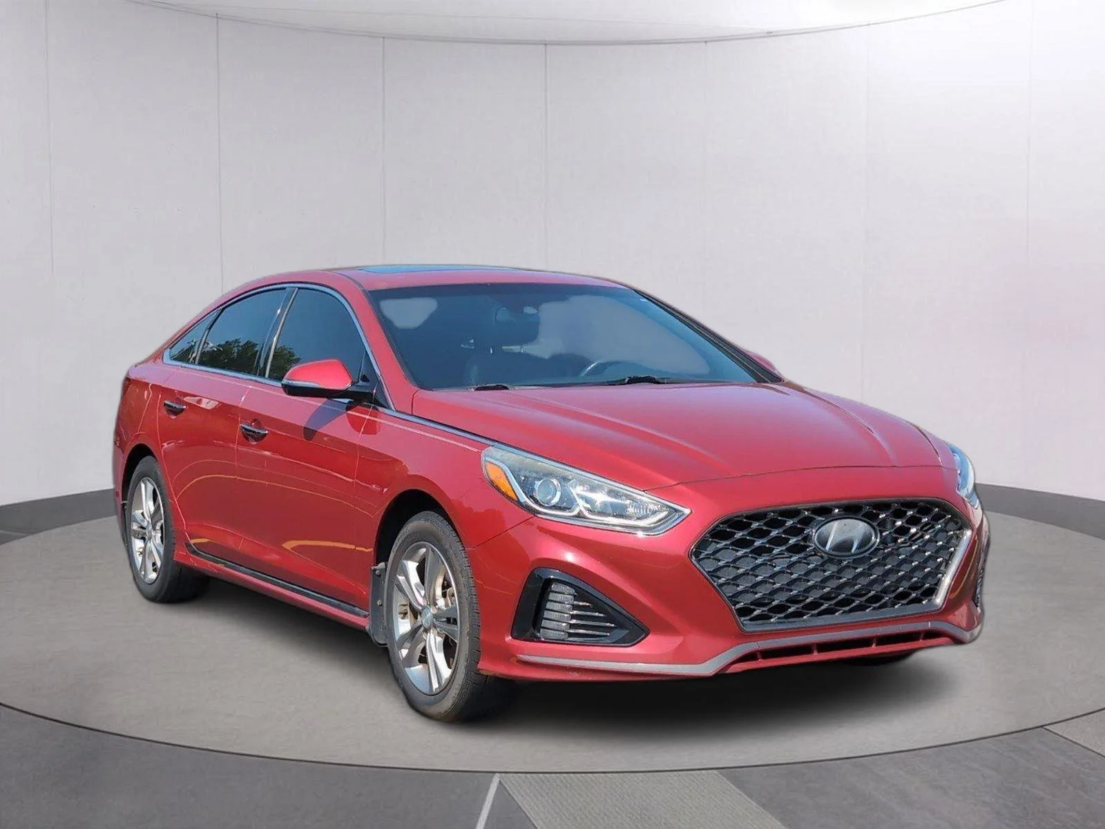 Used 2019 Quartz White Pearl Hyundai Sport image 9