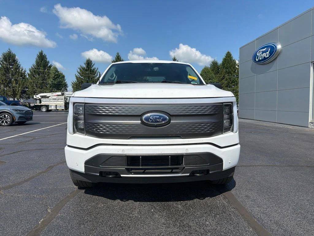 Used 2023 White Ford XLT image 9