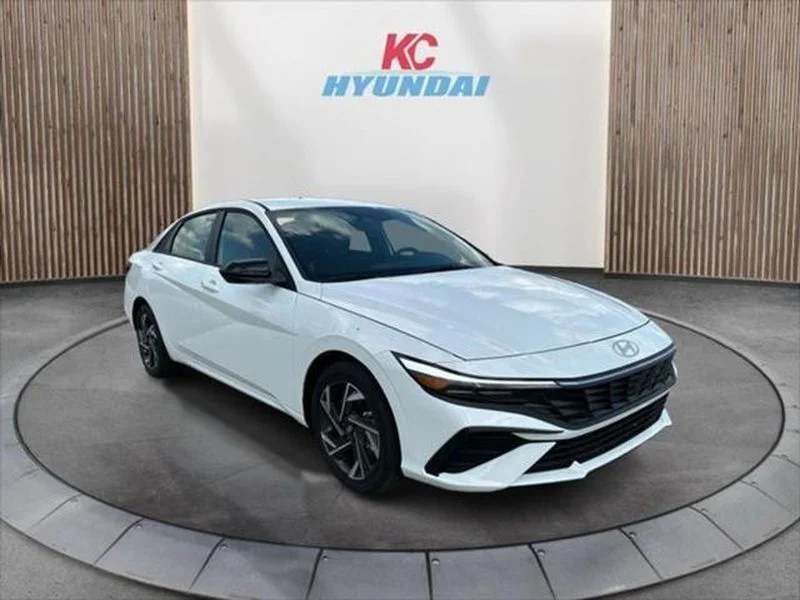 Used 2025 Serenity White Hyundai SEL Sport image 7