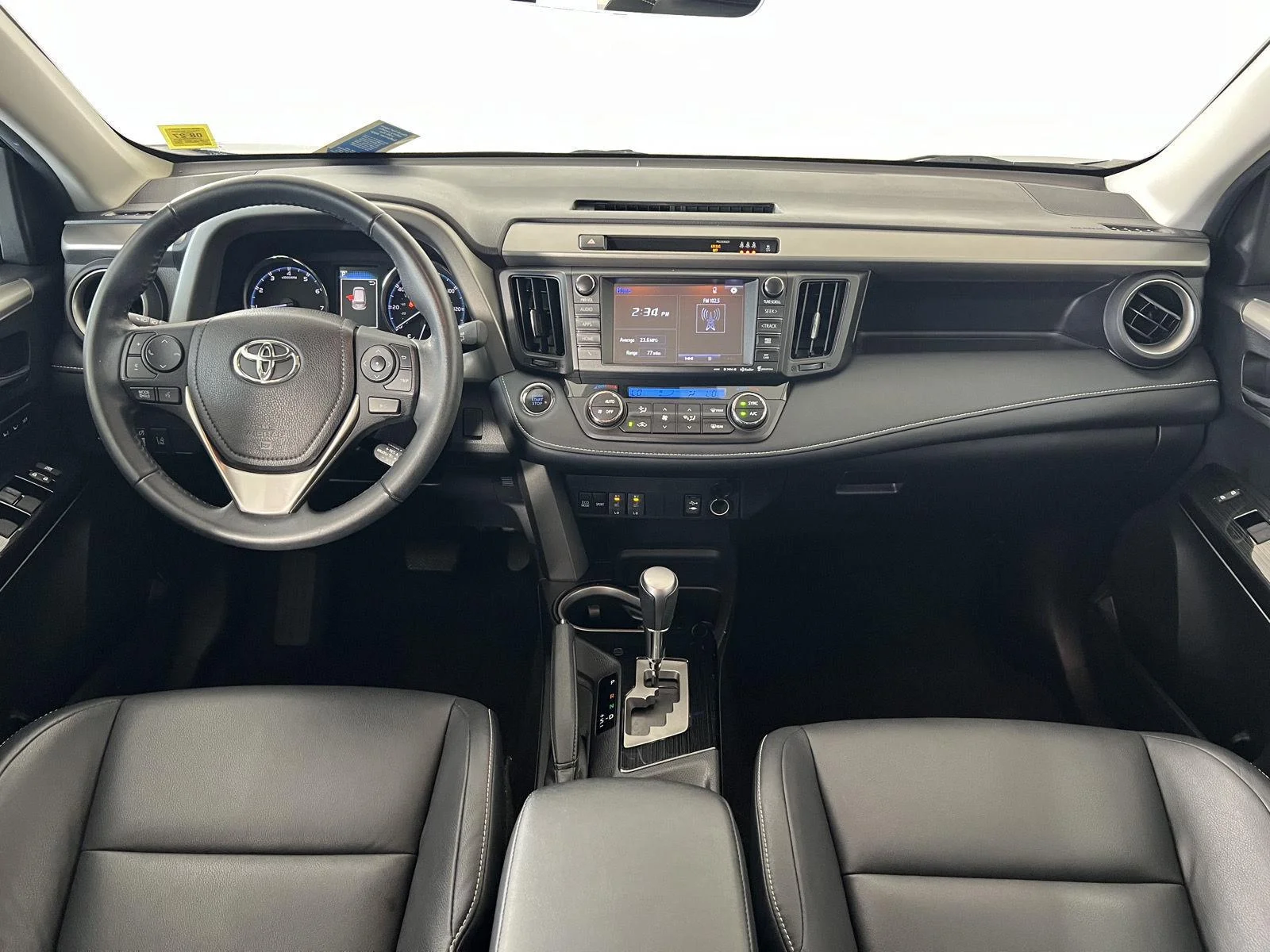 Used 2018 Galactic Aqua Mica Toyota Limited image 27
