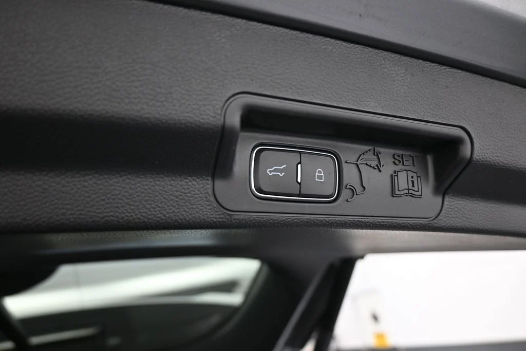 2023 Ford Explorer ST - Photo 47