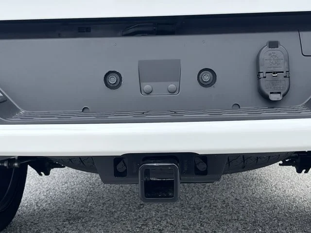 New 2026 Bright White Clear-Coat Exterior Paint RAM Laramie image 15