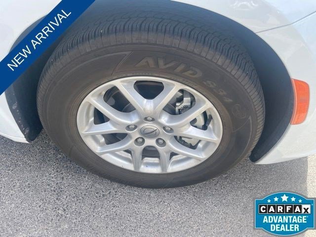 Used 2022 Bright White Clearcoat Chrysler Touring L image 20