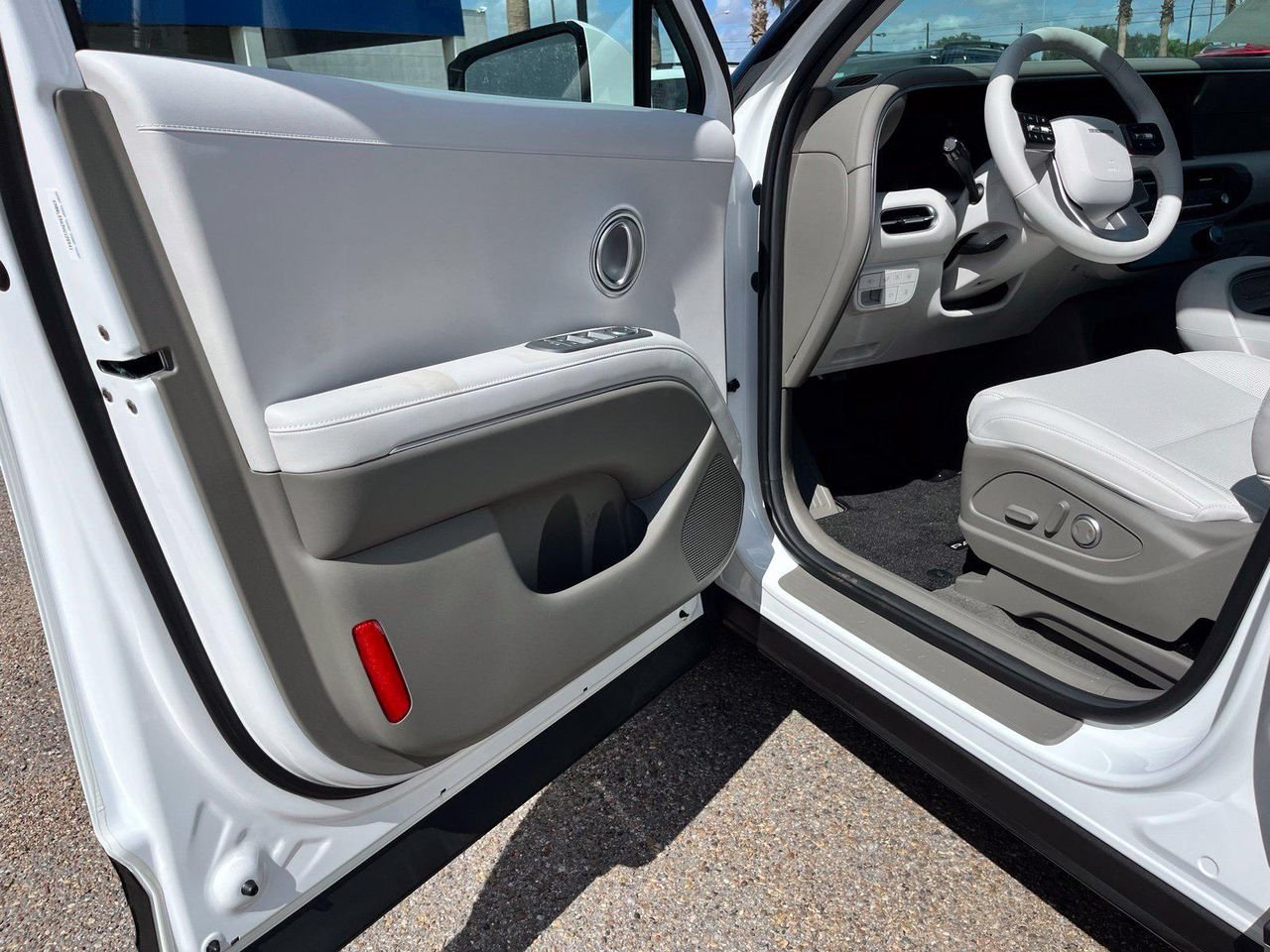 New 2027 White Hyundai Blue SEL 7P image 14
