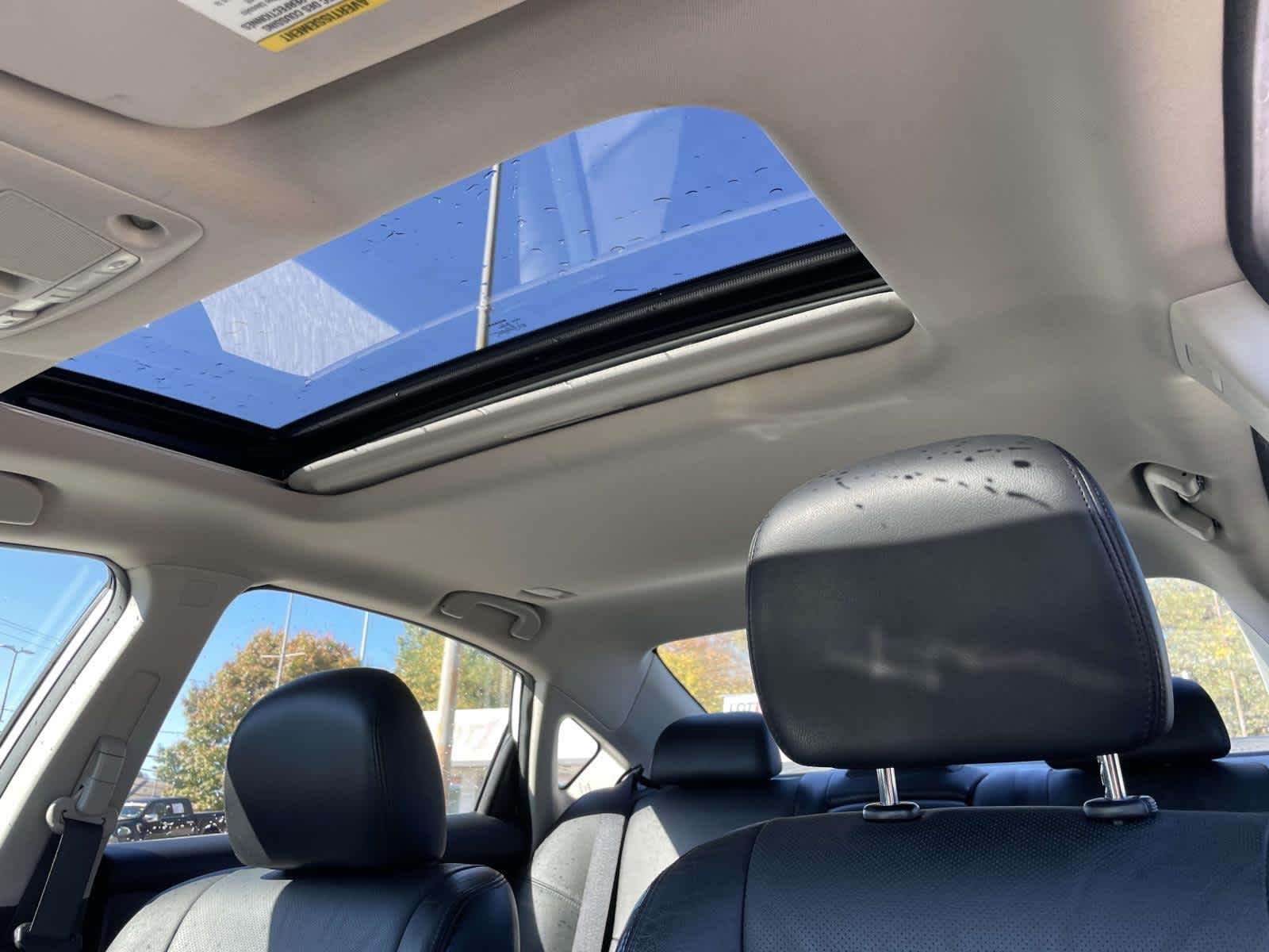 Used 2014 Pearl White Nissan 3.5 SL image 6