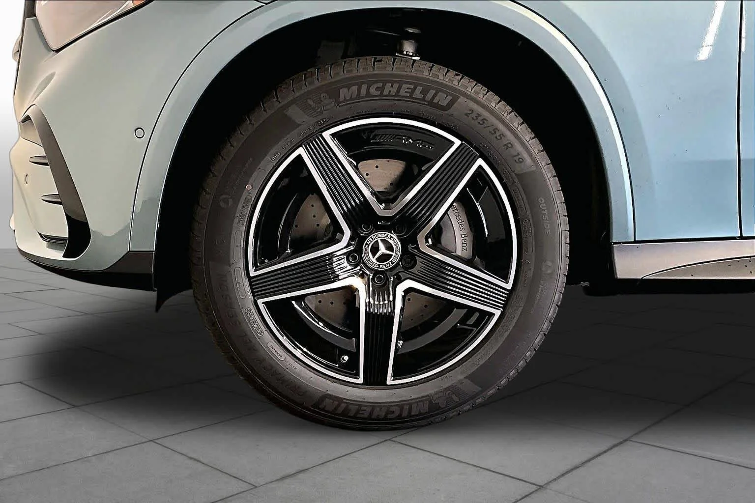 New 2027 Verde Silver Metallic Mercedes-Benz GLC 300 image 17