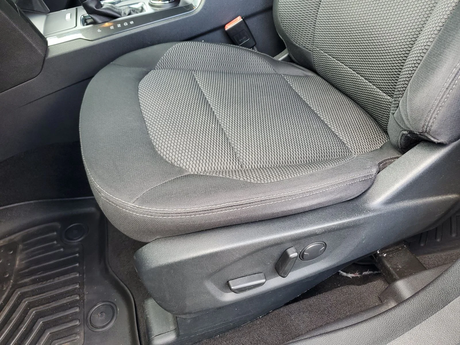 Used 2019 Black Ford XLT image 12