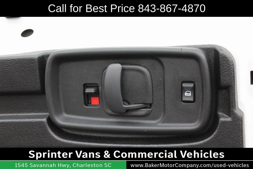2023 GMC Savana Cargo Work Van - Photo 30