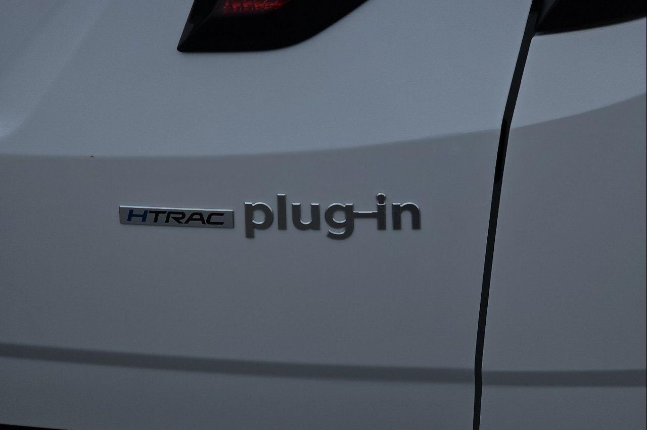 New 2026 White Hyundai SEL image 25