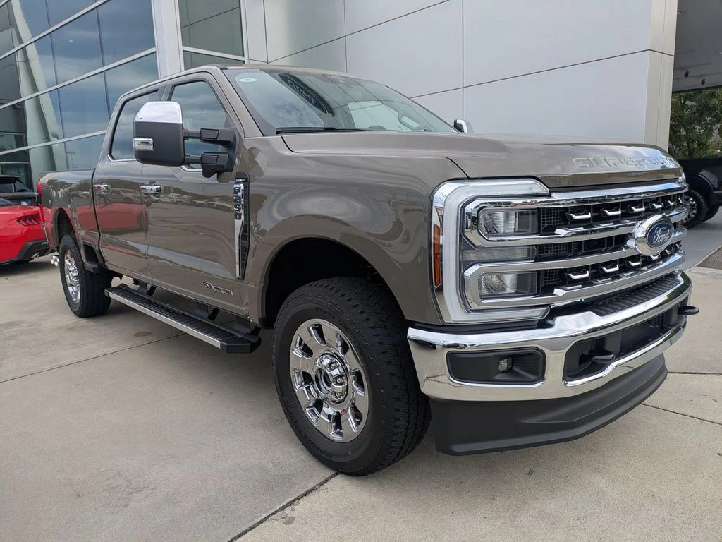 New 2026 Marsh Gray Ford Lariat image 2