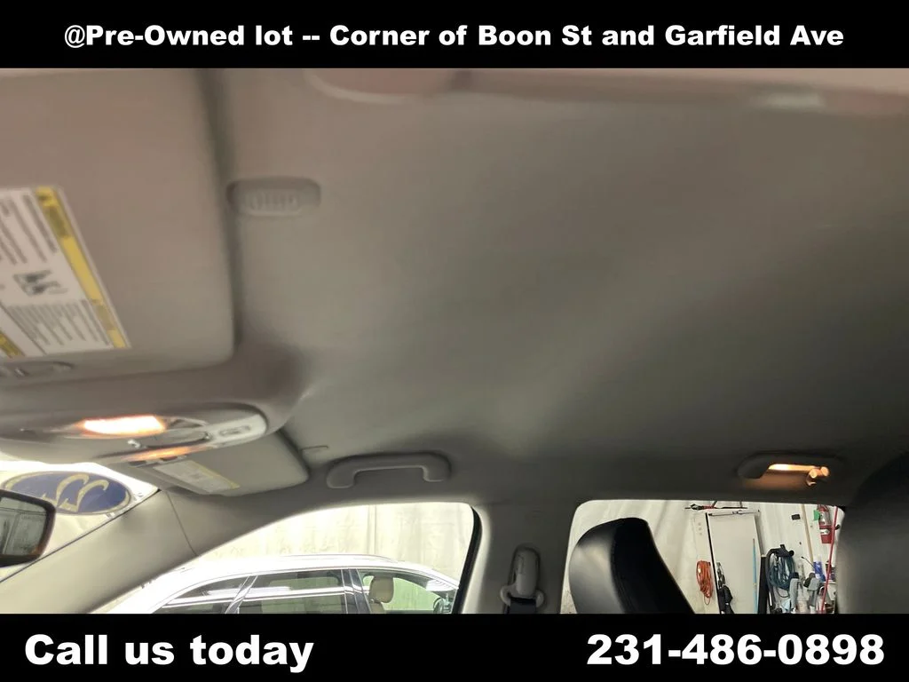 Used 2022 Gray Jeep Limited image 13
