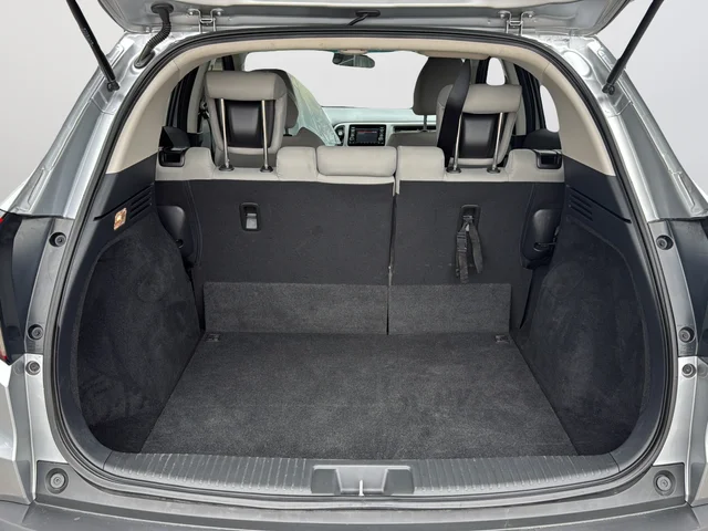 Used 2022 Silver Honda LX image 40