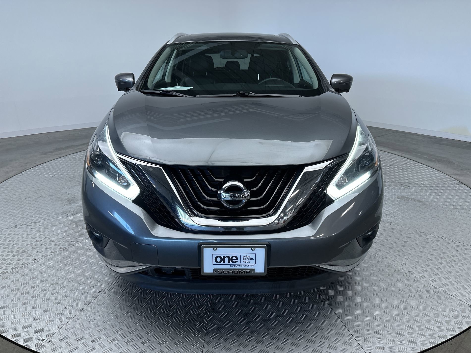 Used 2018 Gun Metallic Nissan SL image 29