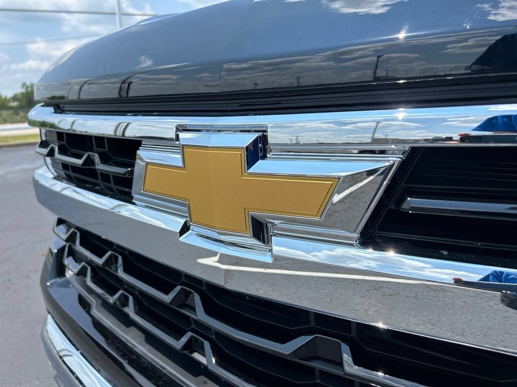 New 2026 Black Chevrolet LT image 10
