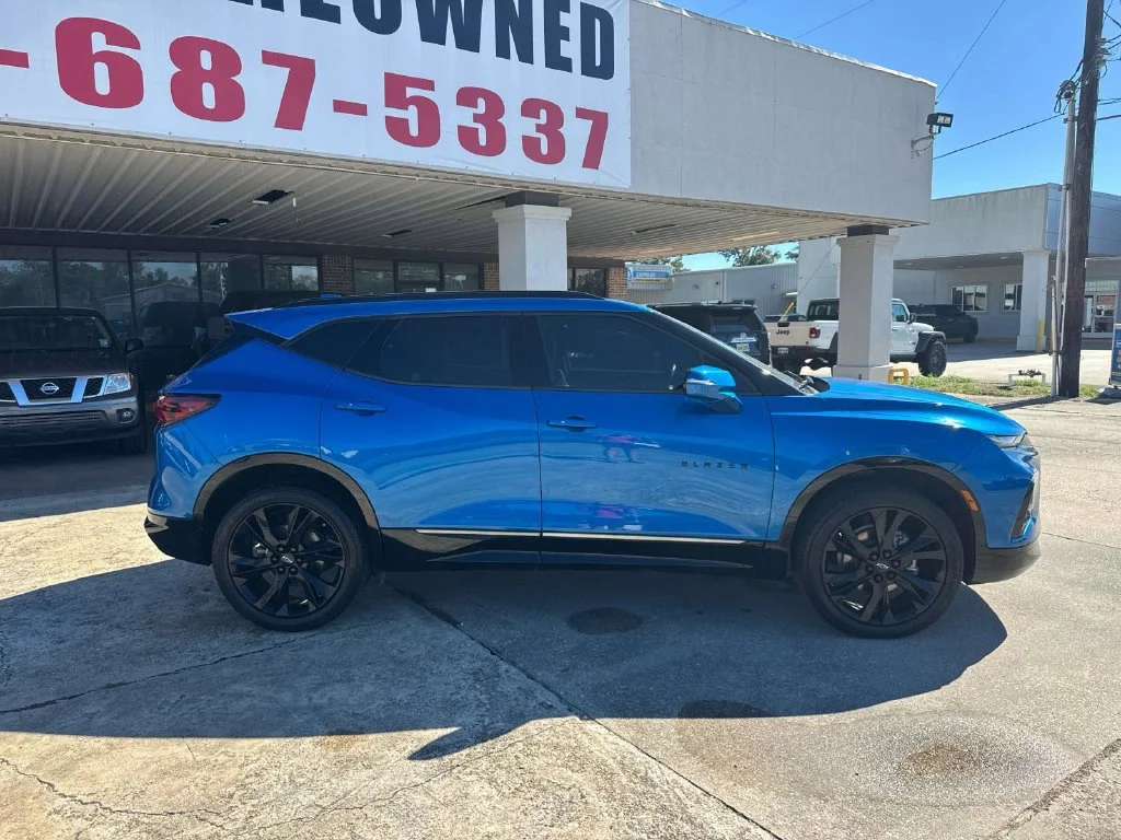 Used 2021 Blue Chevrolet RS image 16