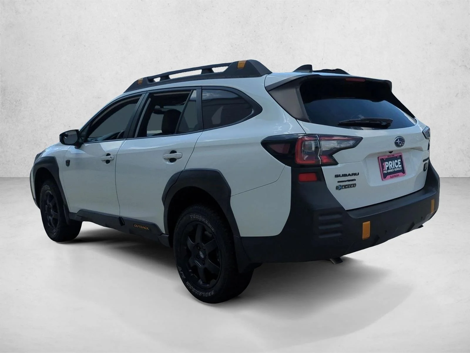 Used 2024 Crystal White Pearl Subaru Wilderness image 8