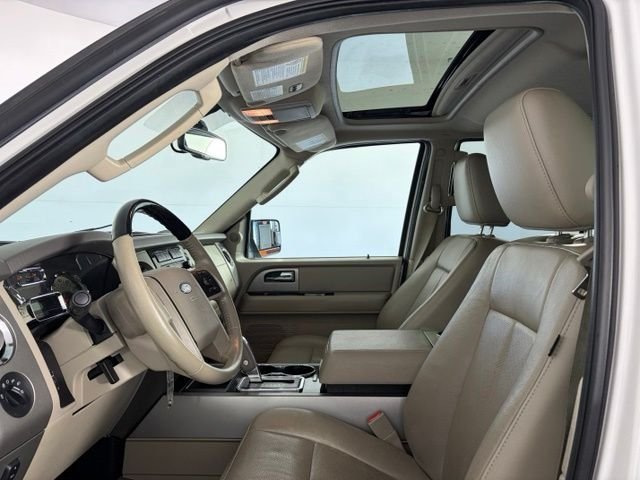 Used 2014 White Ford Limited image 11