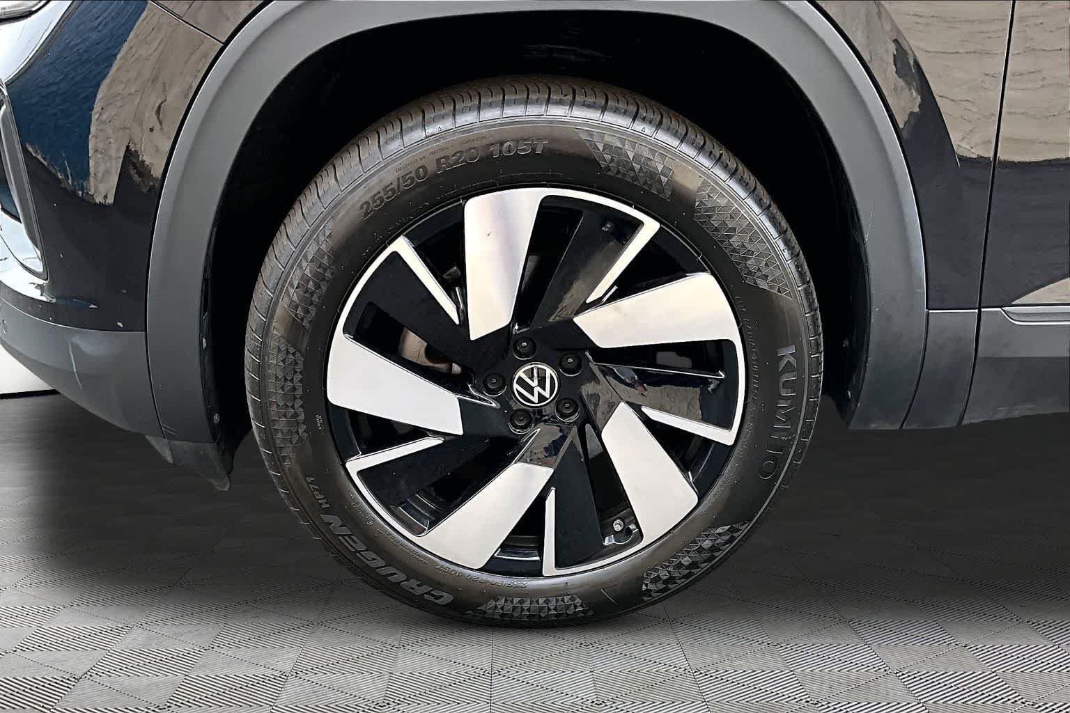 Used 2025 Deep Black Pearl Volkswagen 2.0T SE w/Technology image 11