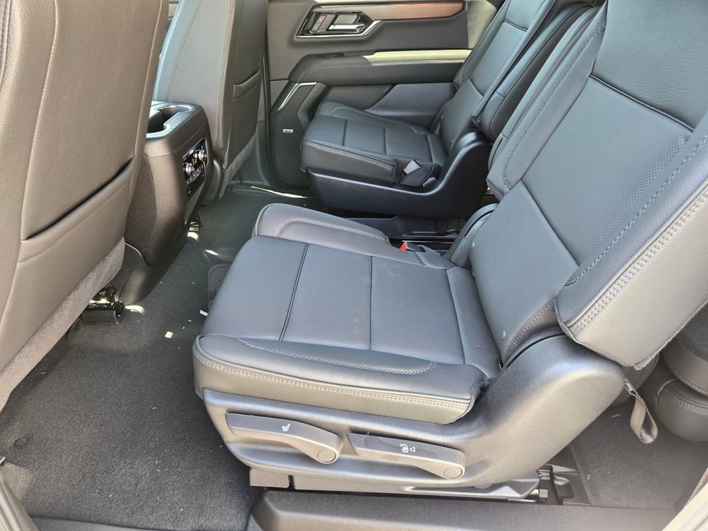 2026 GMC Yukon XL Denali - Photo 8