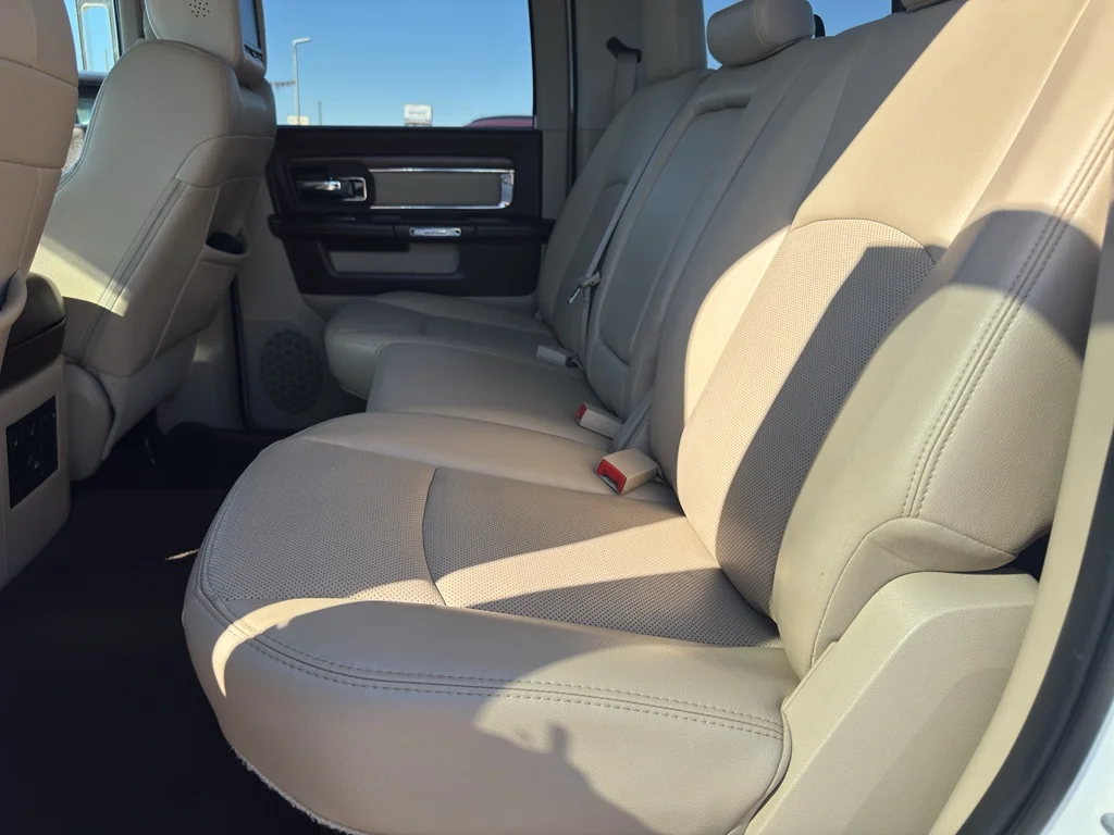 Used 2013 Bright White Clearcoat Ram Laramie image 15