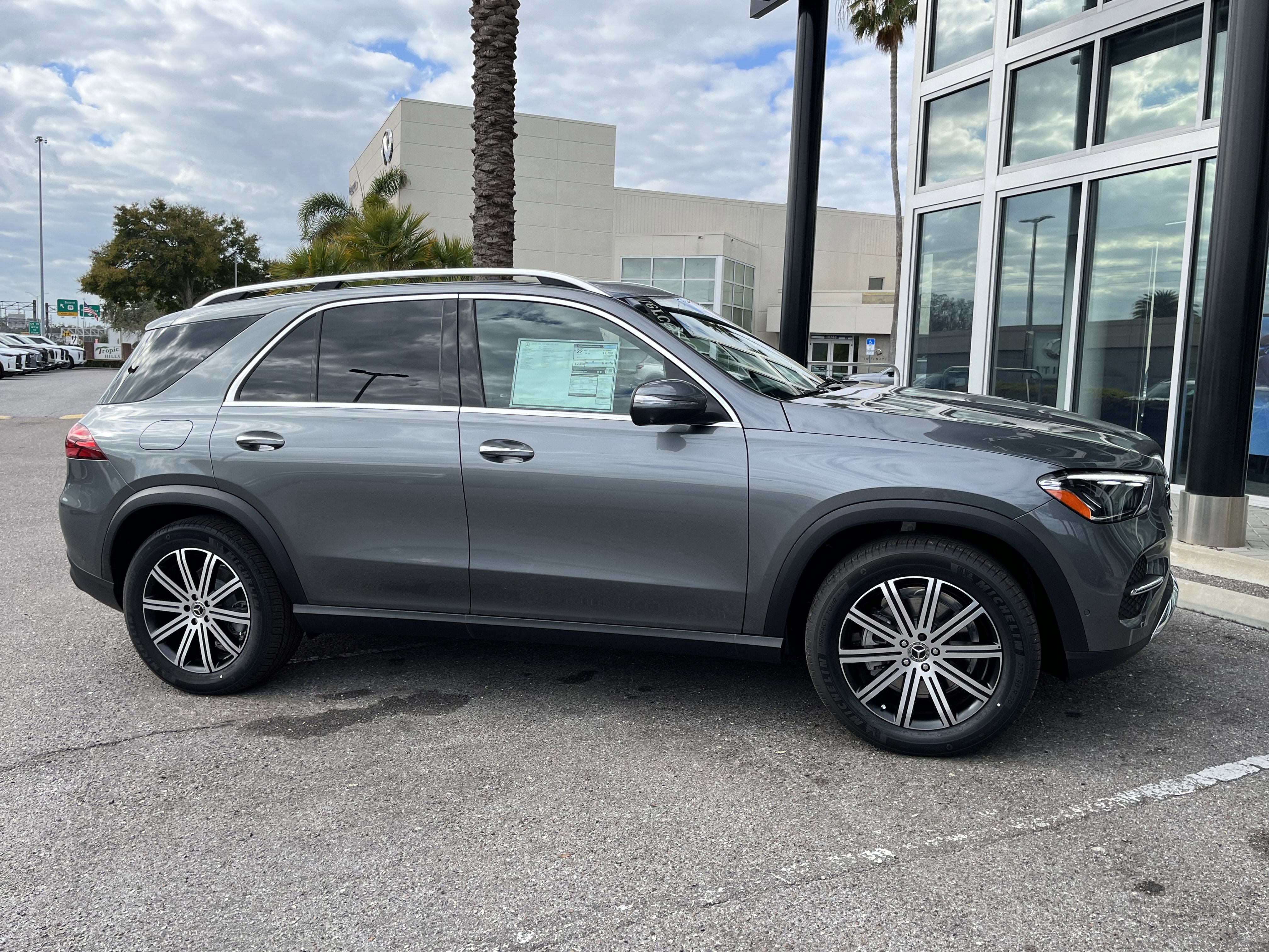 New 2026 Selenite Grey Metallic Mercedes-Benz GLE 350 image 9