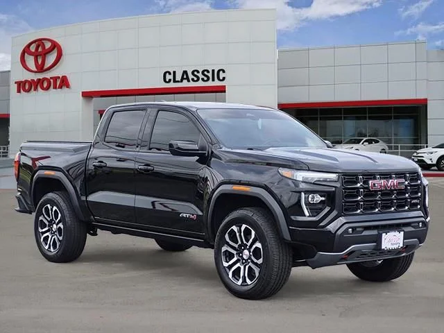 2024 GMC Canyon AT4