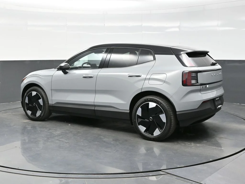 New 2026 Vapour Grey Volvo Twin Motor Performance Plus image 4