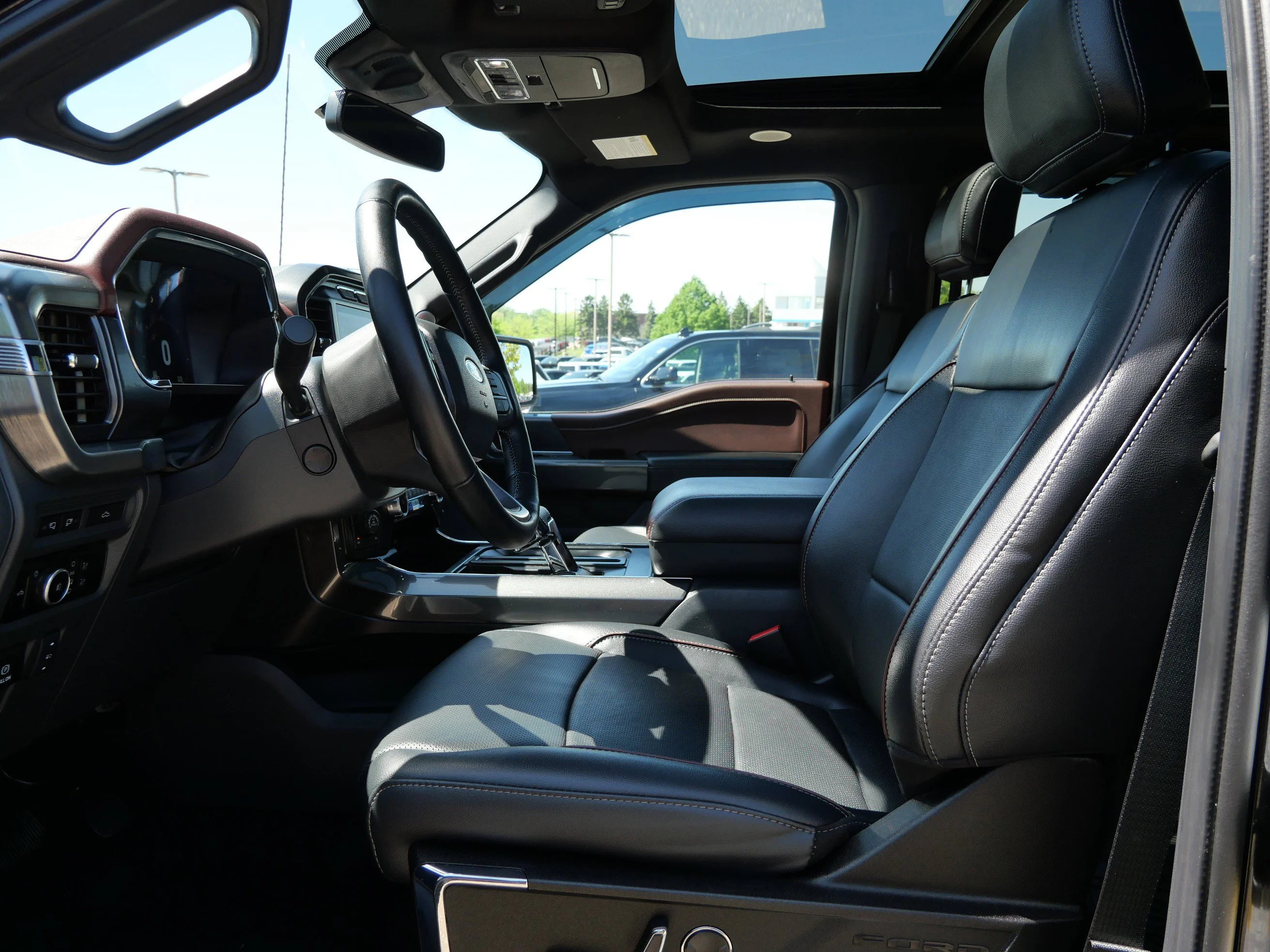 Certified Used 2023 Agate Black Metallic Ford LARIAT image 10