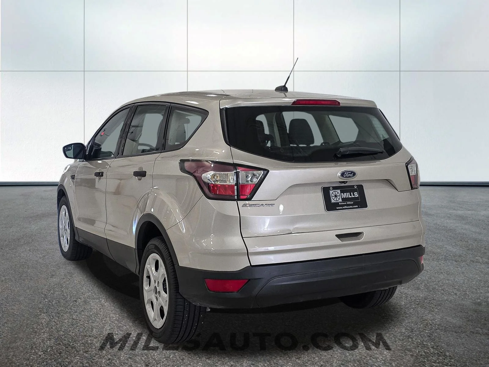 Used 2017 Gold Ford S image 5