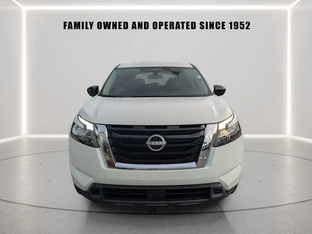 Certified Used 2023 White Nissan S image 7