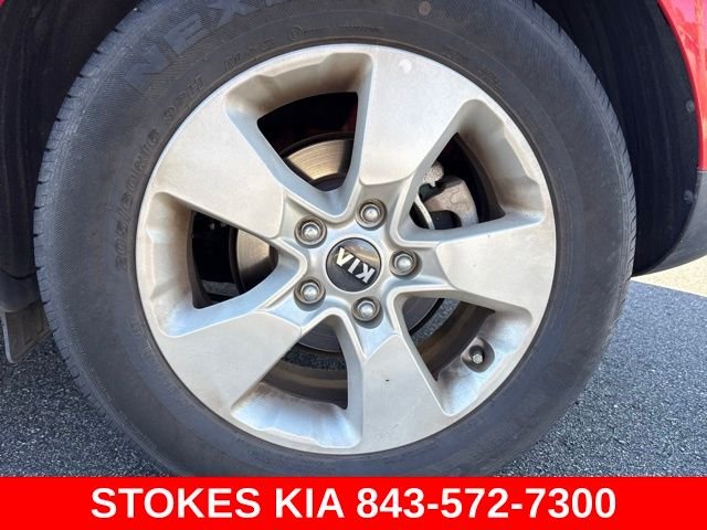Used 2019 Red Kia Base image 9