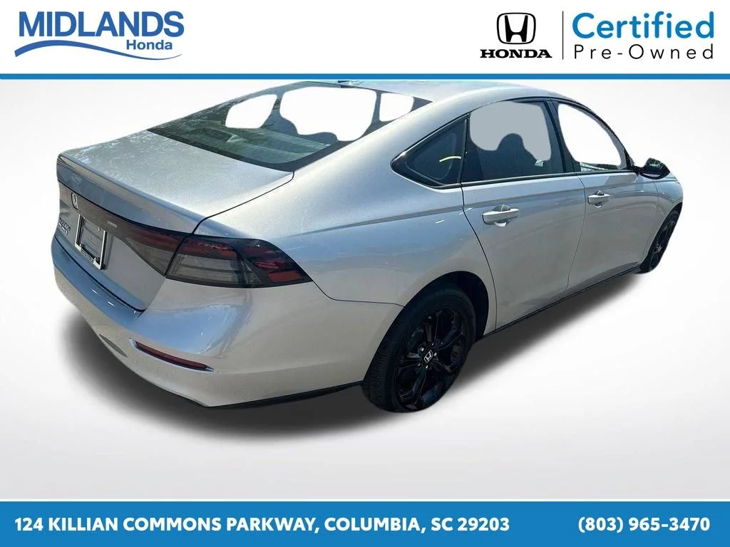 Certified Used 2025 Solar Silver Metallic Honda SE image 7