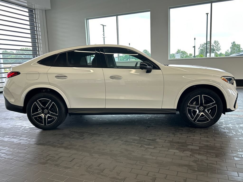 New 2027 Polar White Mercedes-Benz GLC 300 image 45