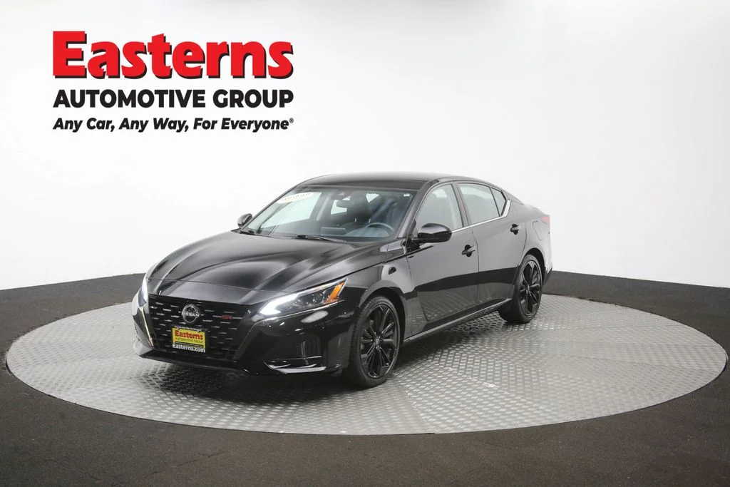 Used 2024 Black Nissan 2.5 SR image 56