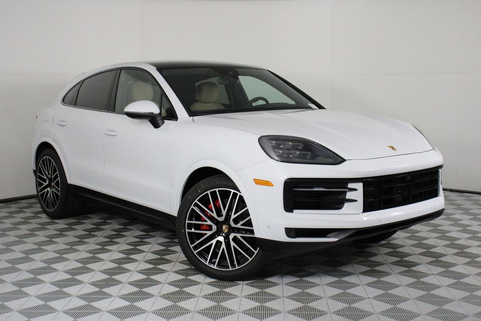 2026 Porsche Cayenne Coup S - Photo 9