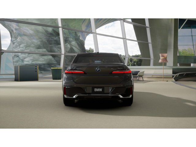 New 2026 Dravit Grey Metallic BMW 750e xDrive image 5