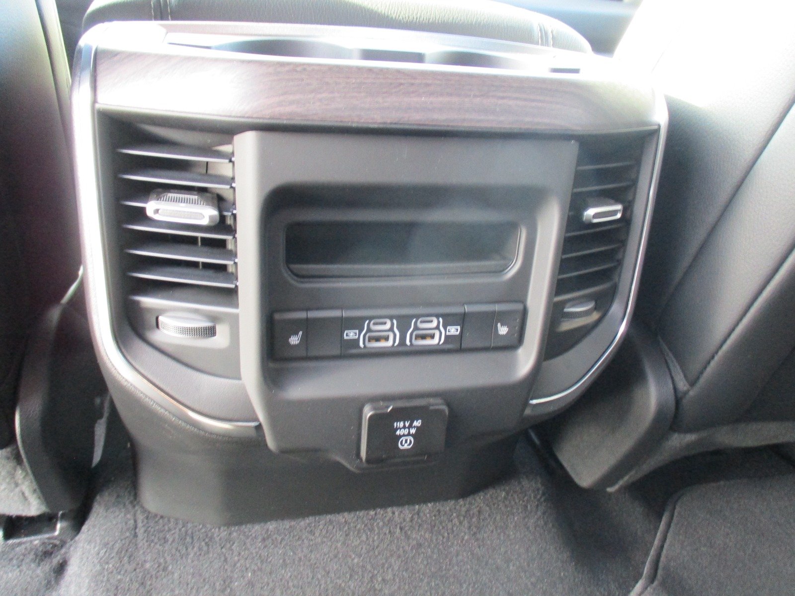 2026 RAM 1500 Laramie - Photo 14