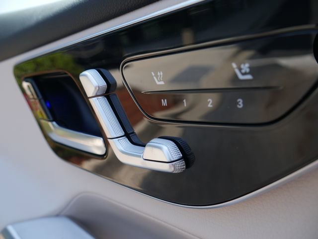 New 2026 Starling Blue Metallic Mercedes-Benz GLC 300 image 39