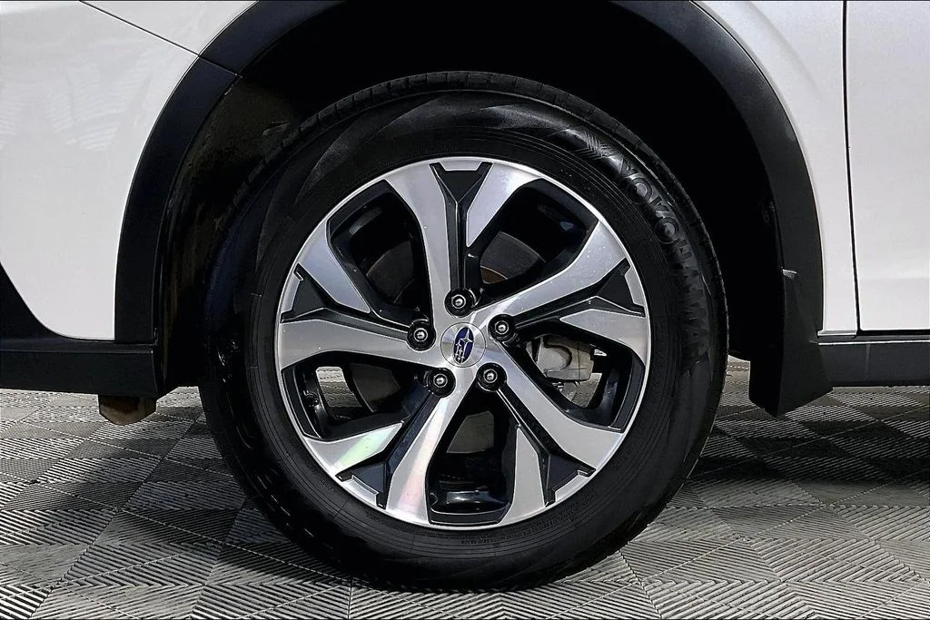 Used 2022 White Subaru Limited image 8