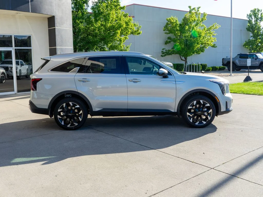 New 2026 Ivory Silver Kia EX image 8