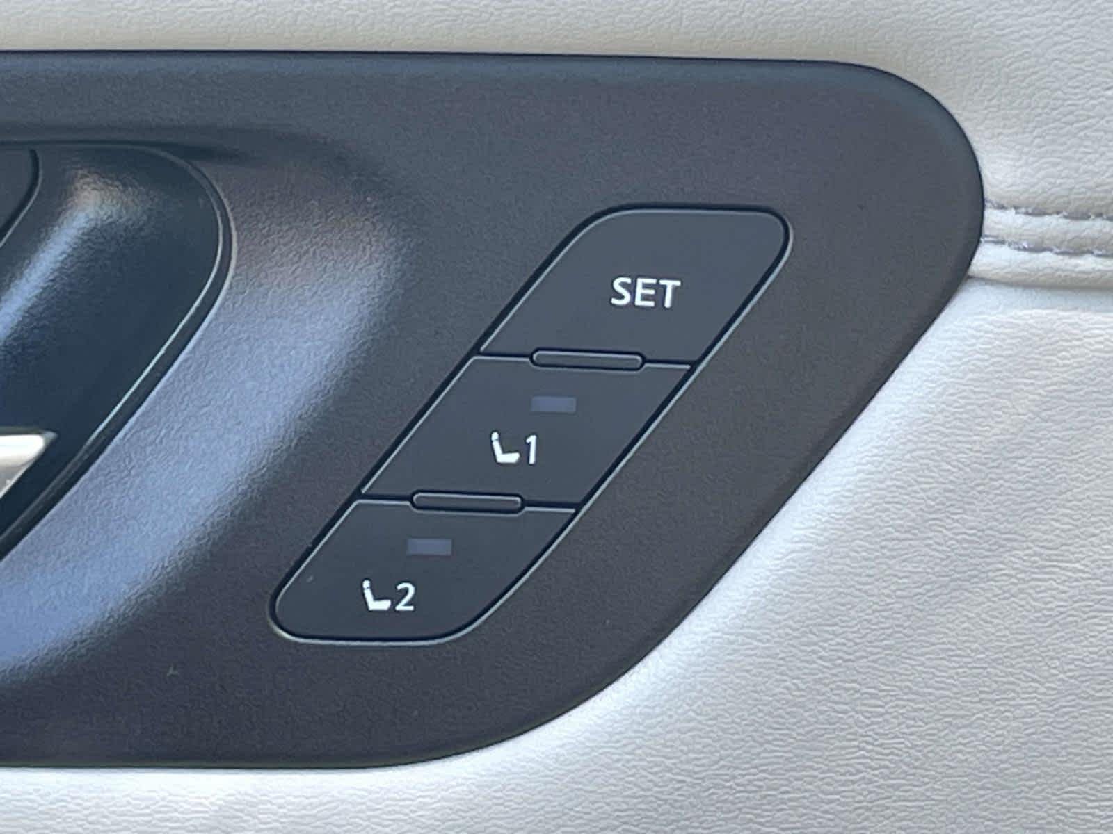 Used 2022 Gun Metallic Nissan Platinum image 36