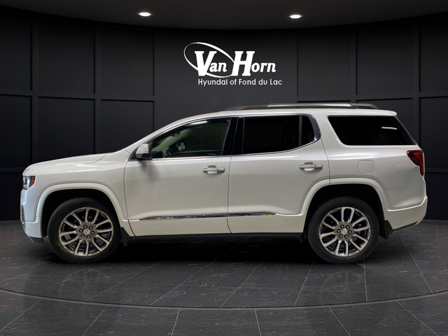 Used 2023 White Frost Tricoat GMC Denali image 4