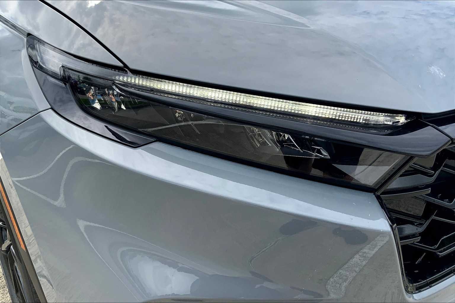 New 2026 Urban Gray Pearl Honda 2WD Sport Hybrid image 13