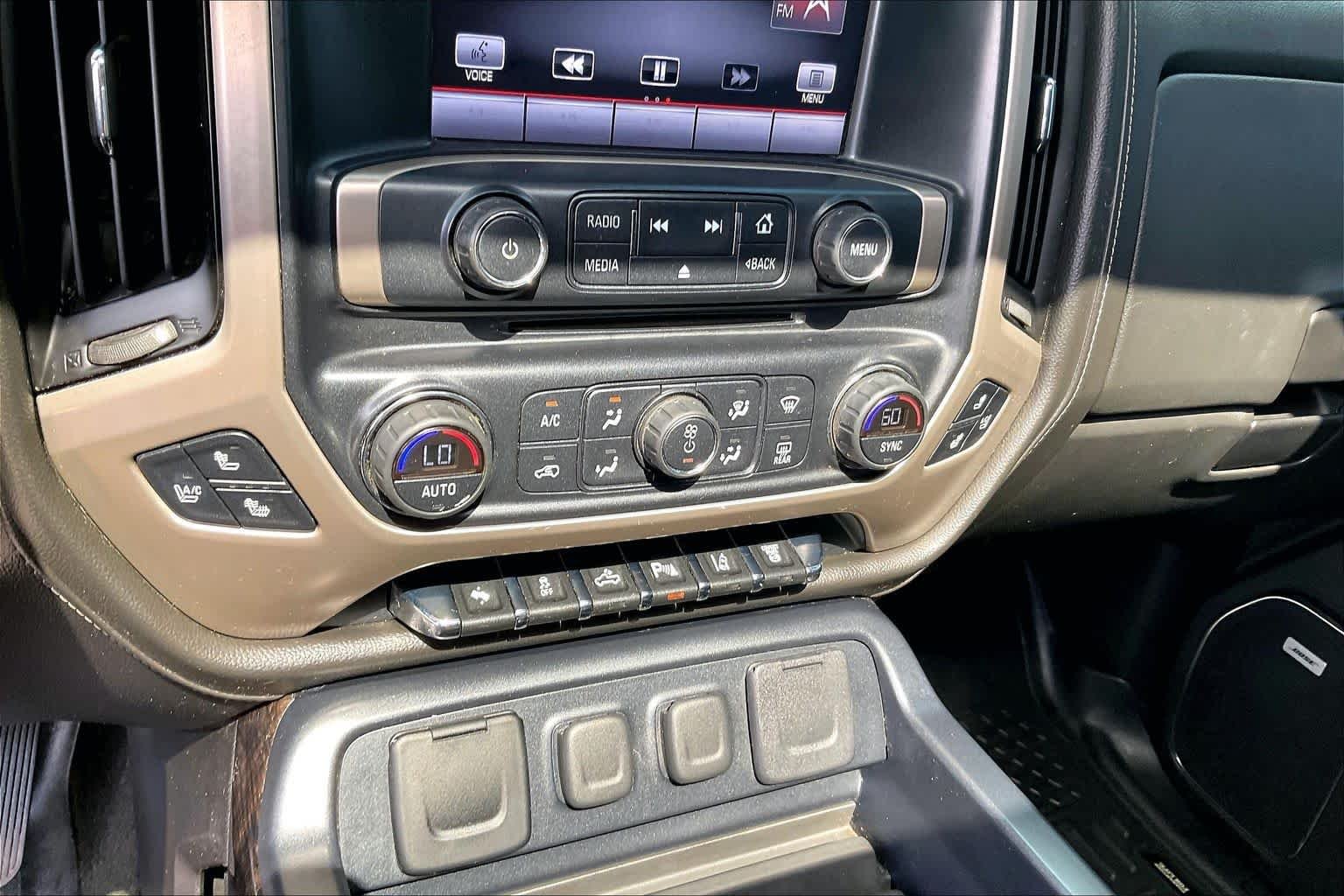 Used 2015 Onyx Black GMC Denali image 32