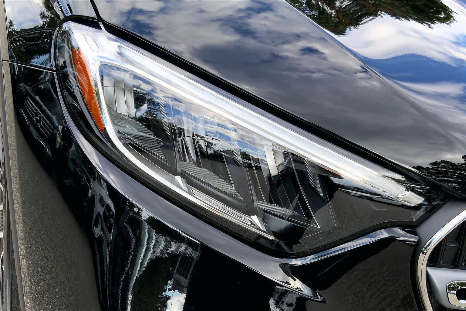 New 2027 Obsidian Black Metallic Mercedes-Benz GLC 300 image 17