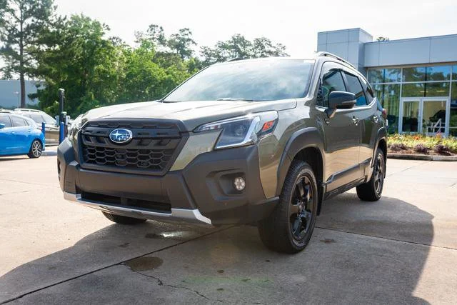 Used 2023 Autumn Green Metallic Subaru Wilderness image 11